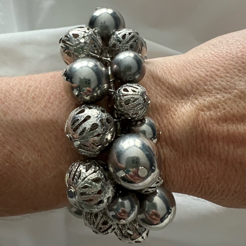 Silver tone beaded bangle bracelet